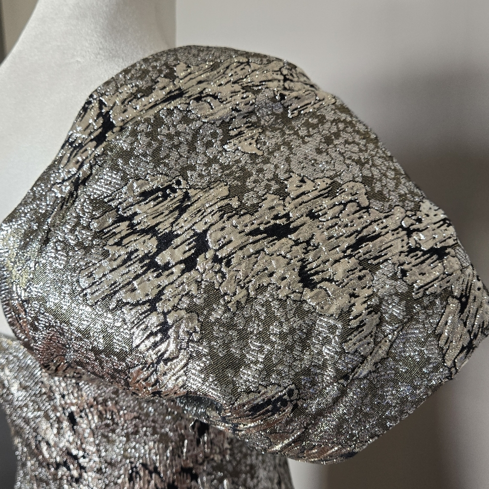 Victor Costa Metallic Silver Puff-Sleeve Maxi Gown - Picture 9 of 15
